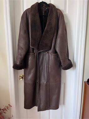 Women’s leather and Shearling vintage Long Coat - Classic Winter Outerwear